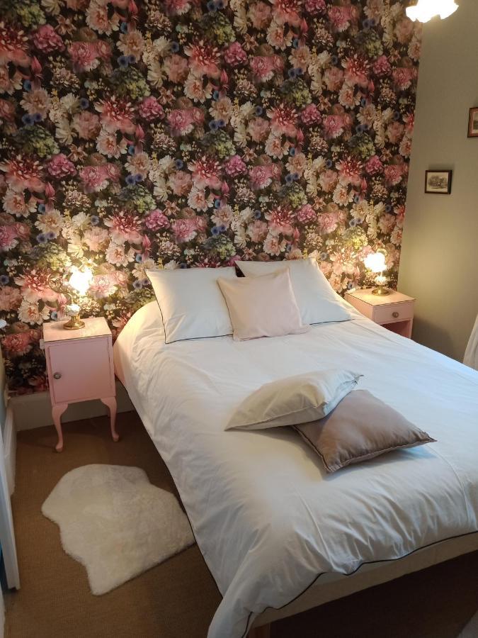 Le Paris Londres Bed & Breakfast Mesnieres-en-Bray Phòng bức ảnh